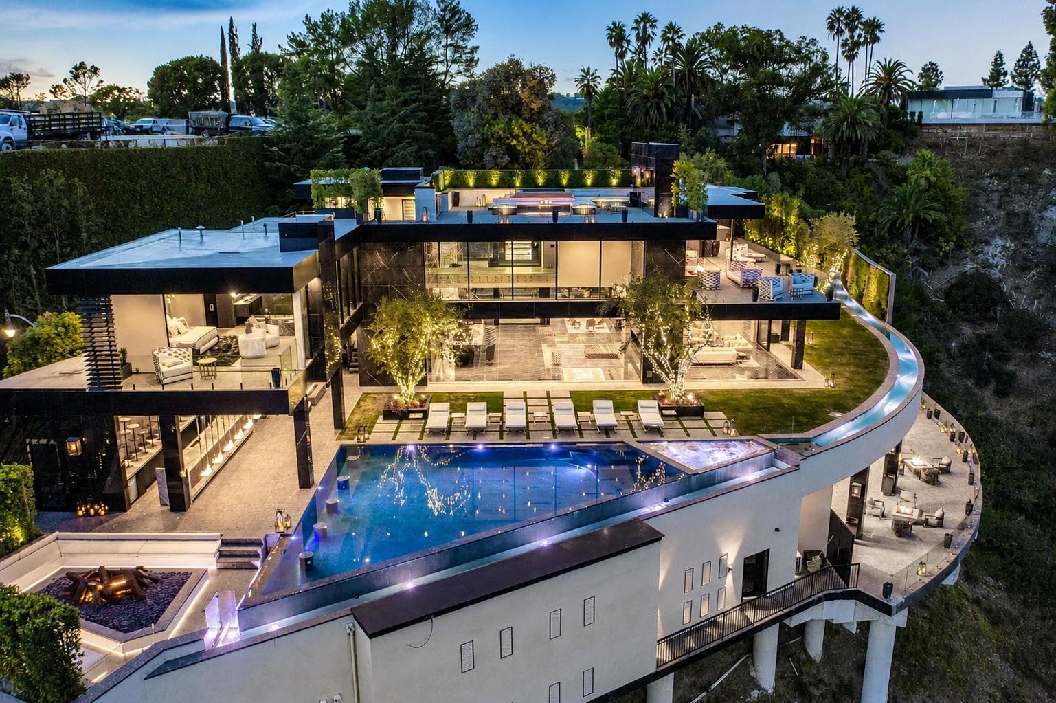 Luxury contemporary home representing the elegance and legacy of the world's greatest private collections