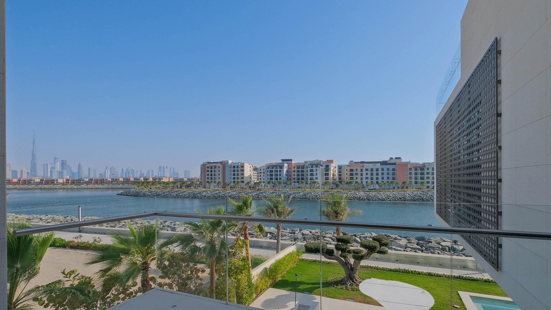 Pearl Jumeirah Dubai – Exclusive Beachfront Living with a Peaceful Island Vibe