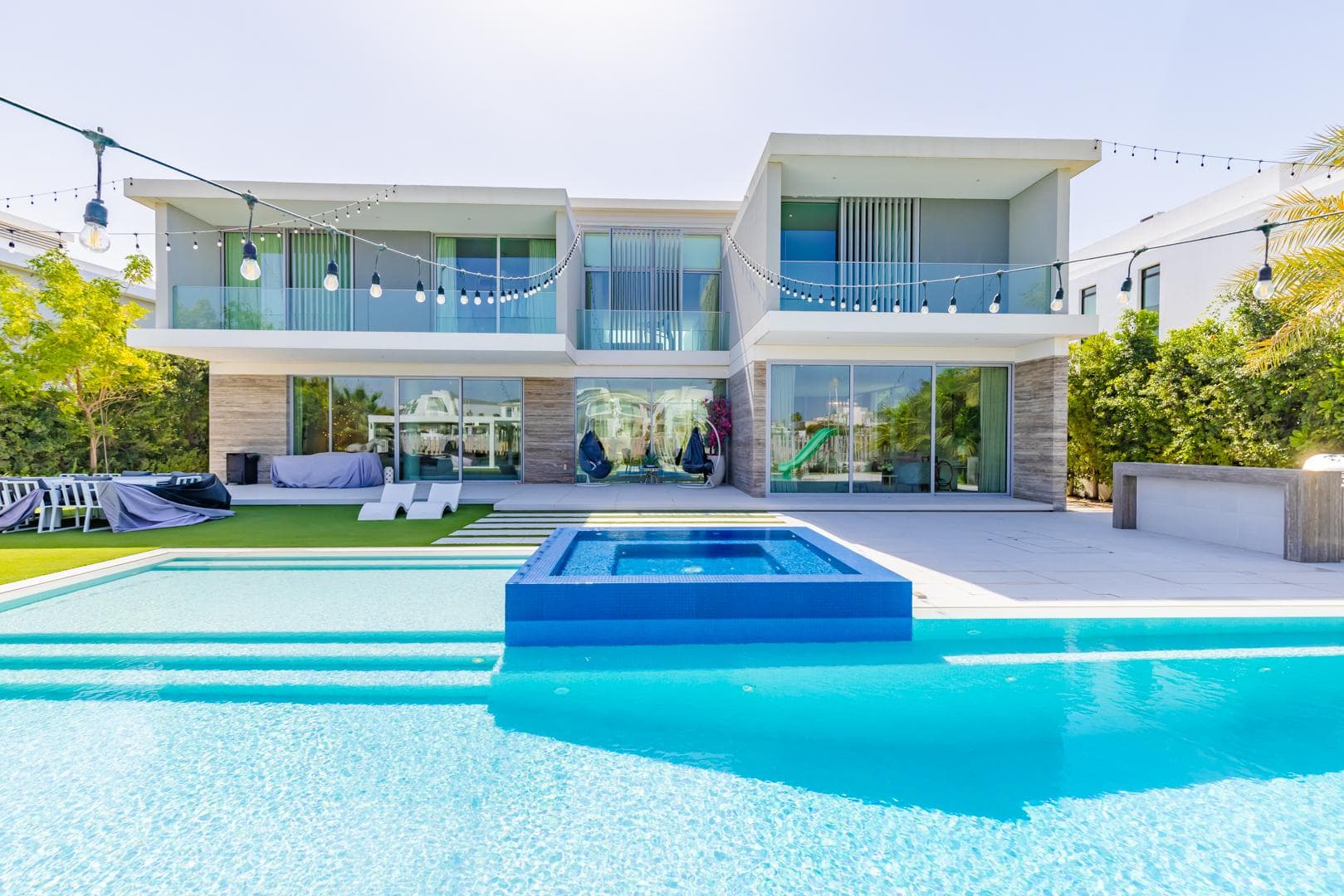 Mansion Sales Gaining Traction in Dubai