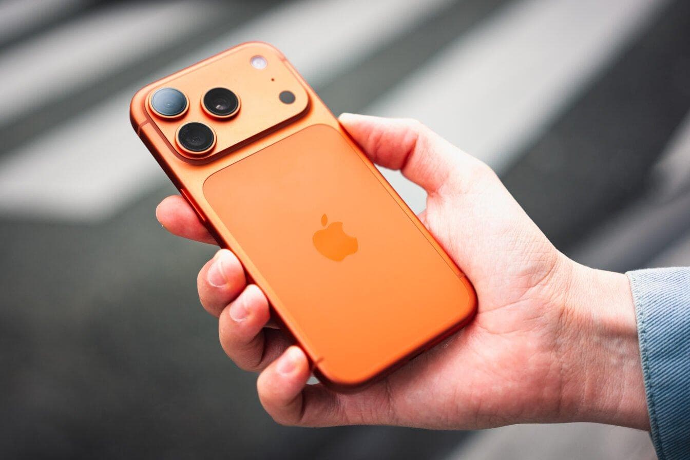 iPhone 17 Uncovered - 13 October 2025 - 0