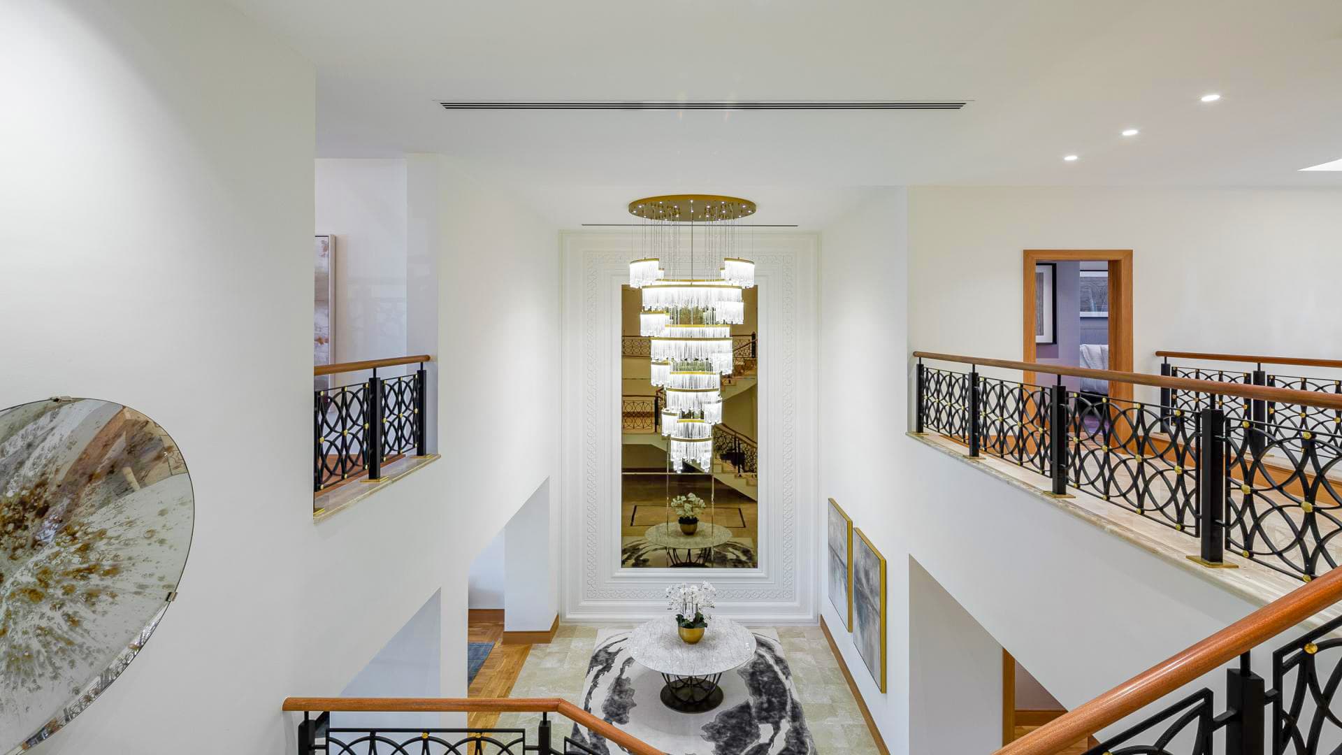 The Ultimate Guide to Buying Property on Palm Jumeirah - 28 March 2025 - 6