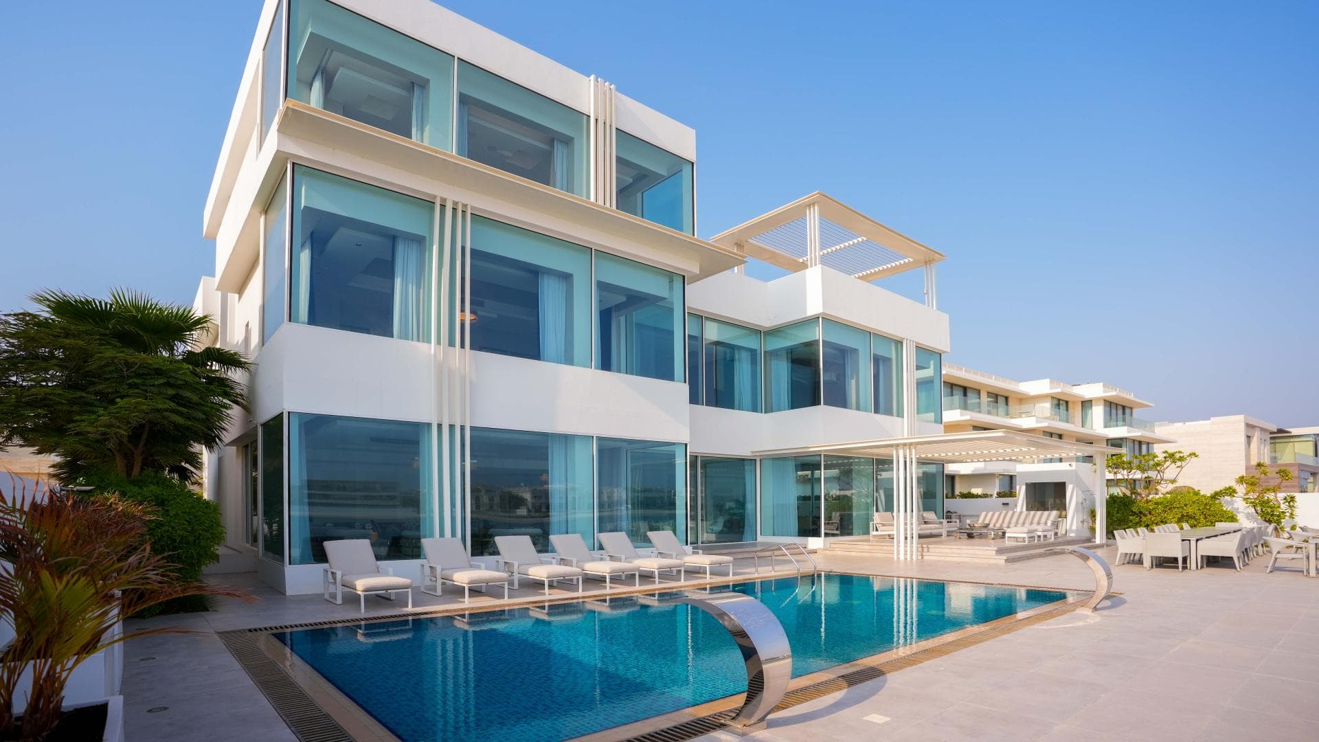 Dubai: The Hottest Luxury Market in the World Welcomes a Wave of Stunning New Developments - 28 March 2025 - 28