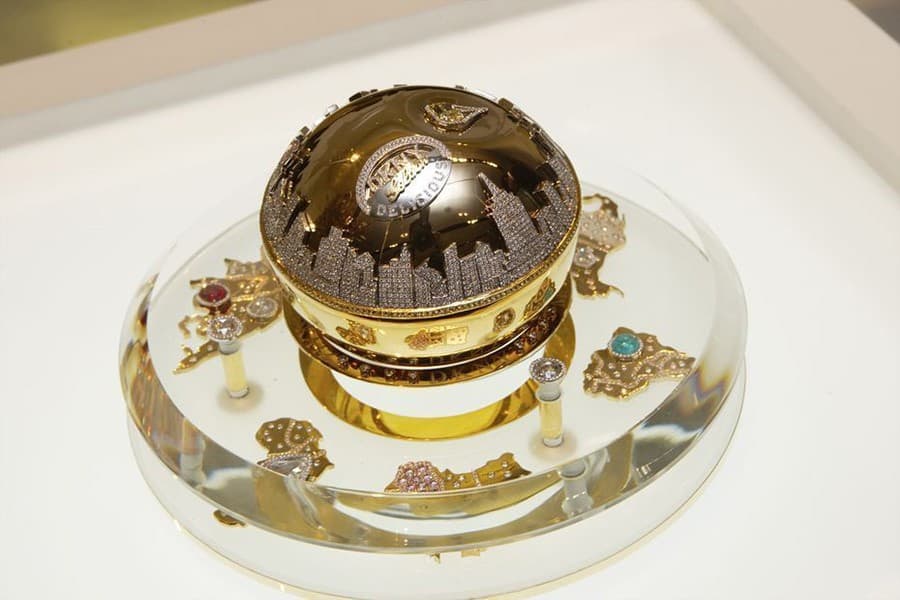 2025's 10 Most Expensive Perfumes in the World - 5 March 2025 - 15