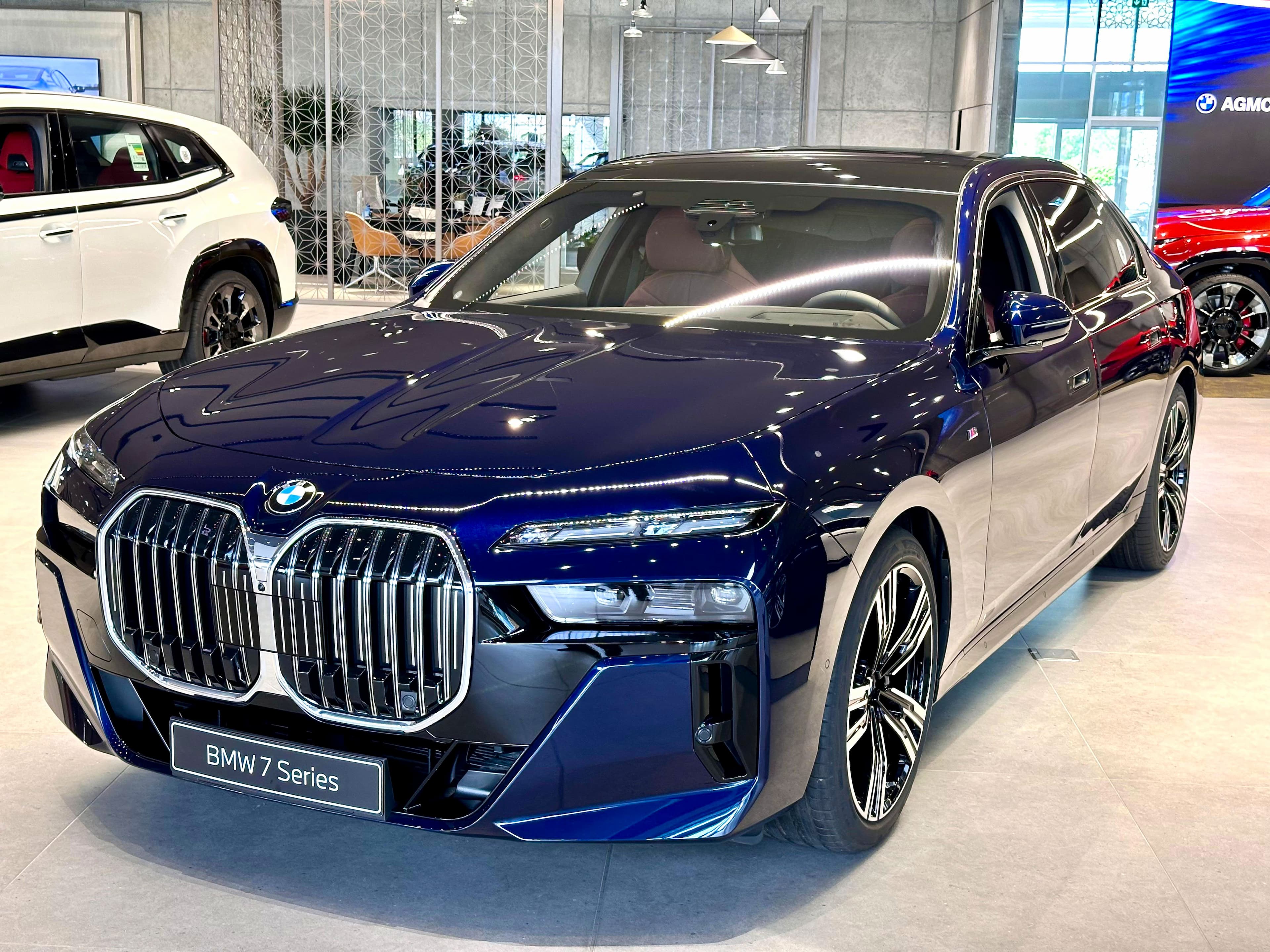 The New BMW 7 Series: Redefining Luxury and Performance - 28 March 2025 - 1