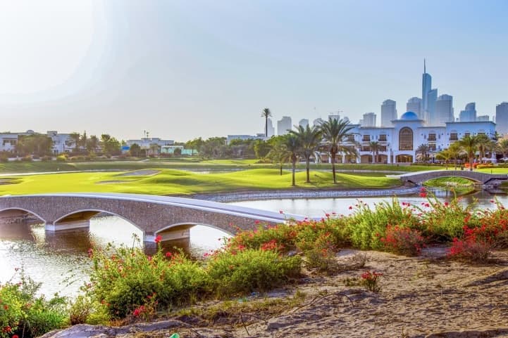 Community Guide: Emirates Hills