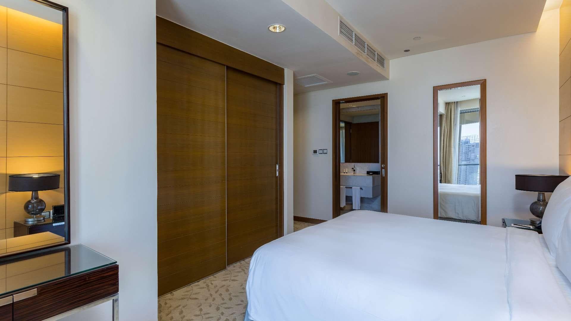 1 Bedroom Apartment For Rent The Address Dubai Mall Lp12545 23b23cac366b3200.jpg