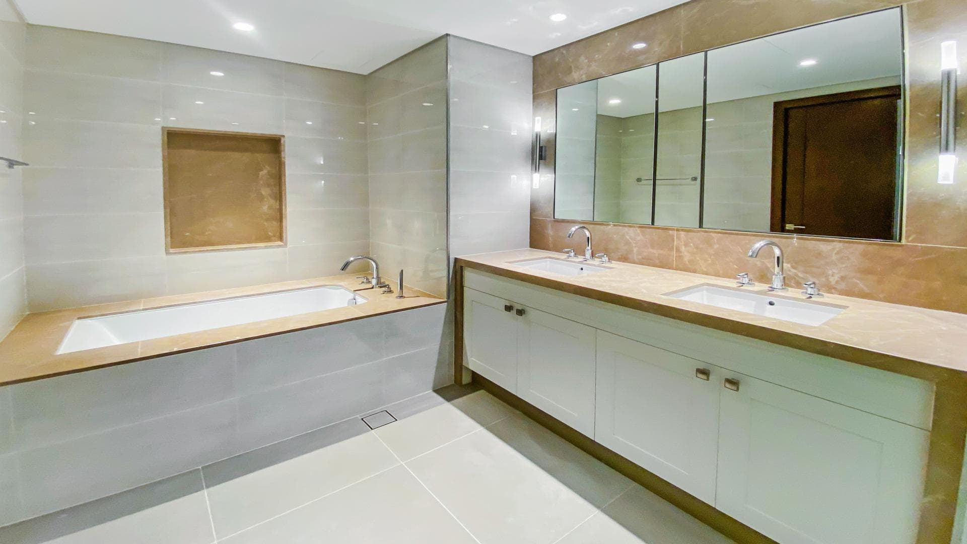 2 Bedroom Apartment For Rent Burj Khalifa Area Lp12882 1b4462375b225500.jpg