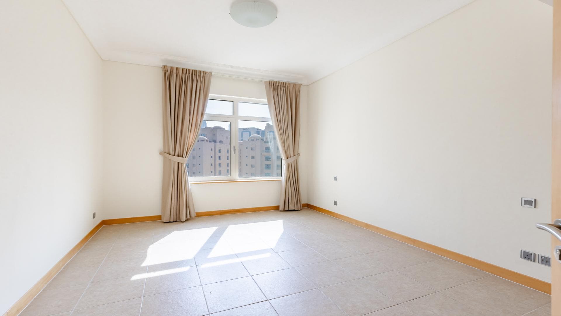 2 Bedroom Apartment For Sale Al Sheraa Tower Lp38782 13883e80d6f92b00.jpg
