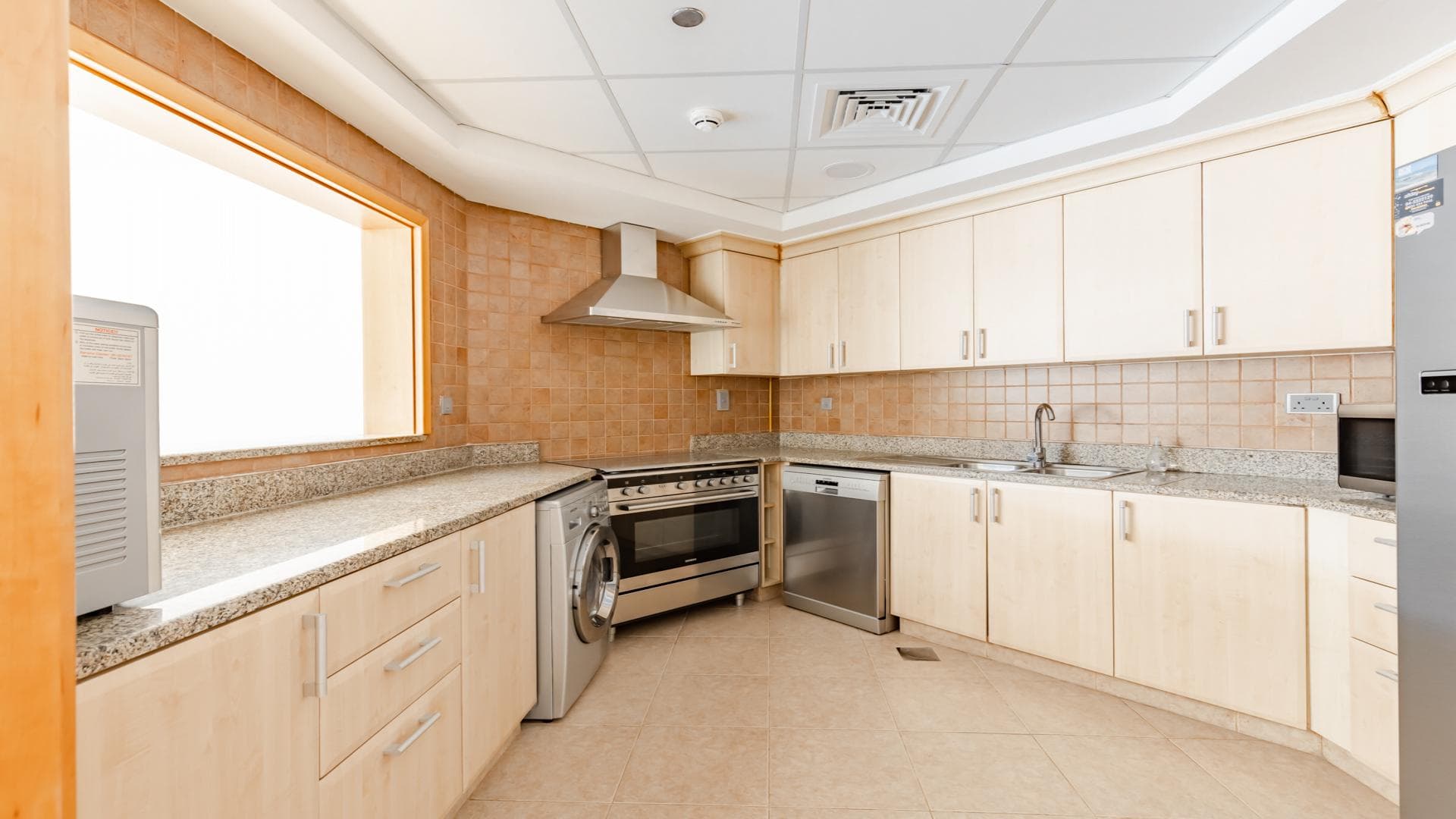 2 Bedroom Apartment For Sale Al Sheraa Tower Lp38782 18d01975c3d67000.jpg
