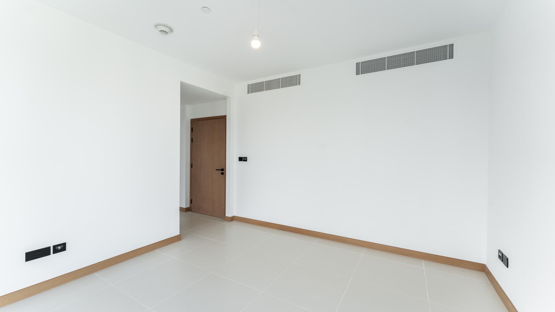 2 Bedroom Apartment For Sale Burj Place Tower 2 Lp37687 F183c33169f3400.jpg