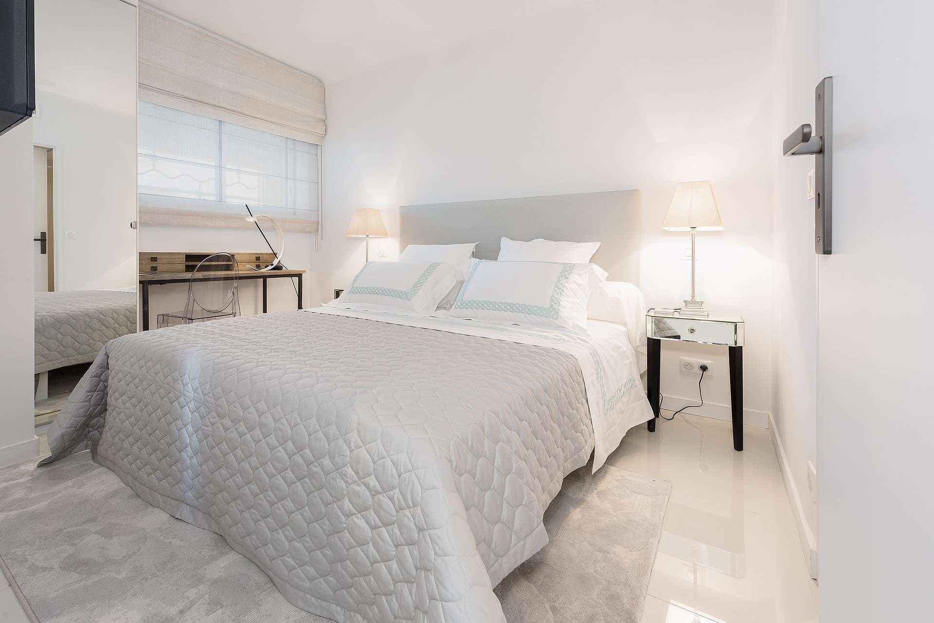 2 Bedroom Apartment For Sale Cannes Lp01009 2d185f7548fbd800.jpg