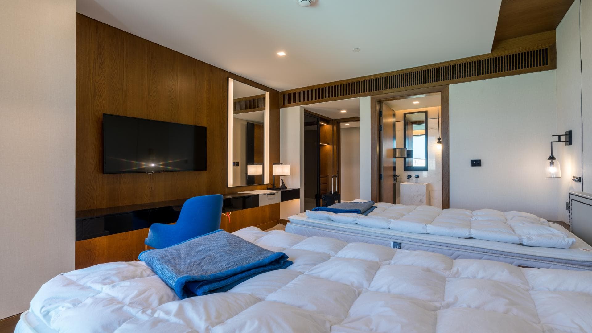 3 Bedroom Apartment For Rent Caesars Bluewaters Dubai Lp20584 30b85265fb2b3800.jpg