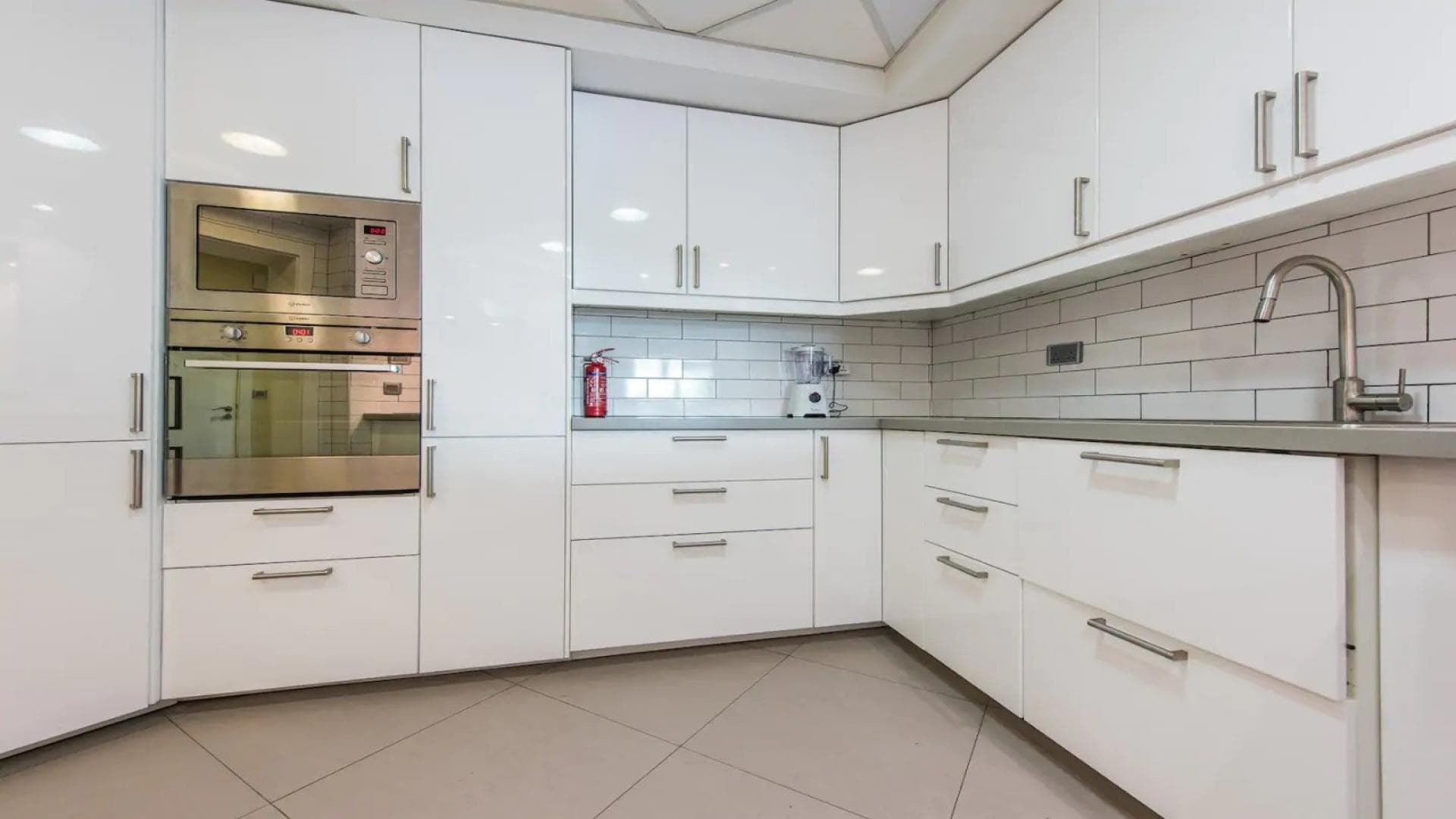 3 Bedroom Apartment For Sale Al Sheraa Tower Lp38991 D684cf15db6480.jpeg