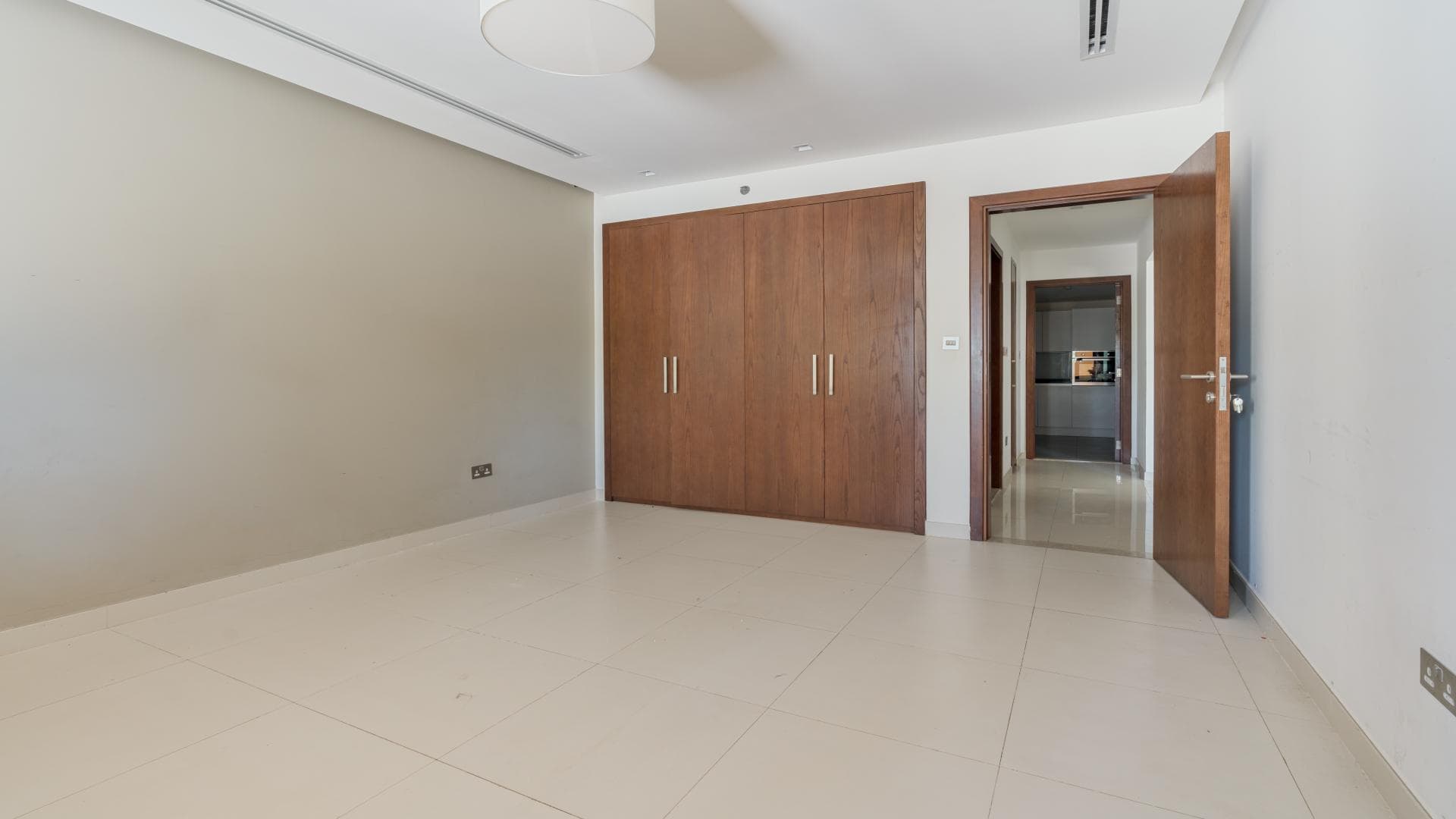3 Bedroom Apartment For Sale Golden Mile Lp18520 2a5062934aa44200.jpg