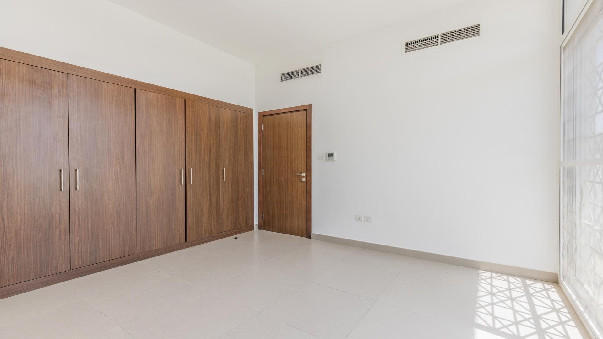 3 Bedroom Townhouse For Rent Al Kazim Tower 1 Lp37426 1a239b7f24048b00.jpg
