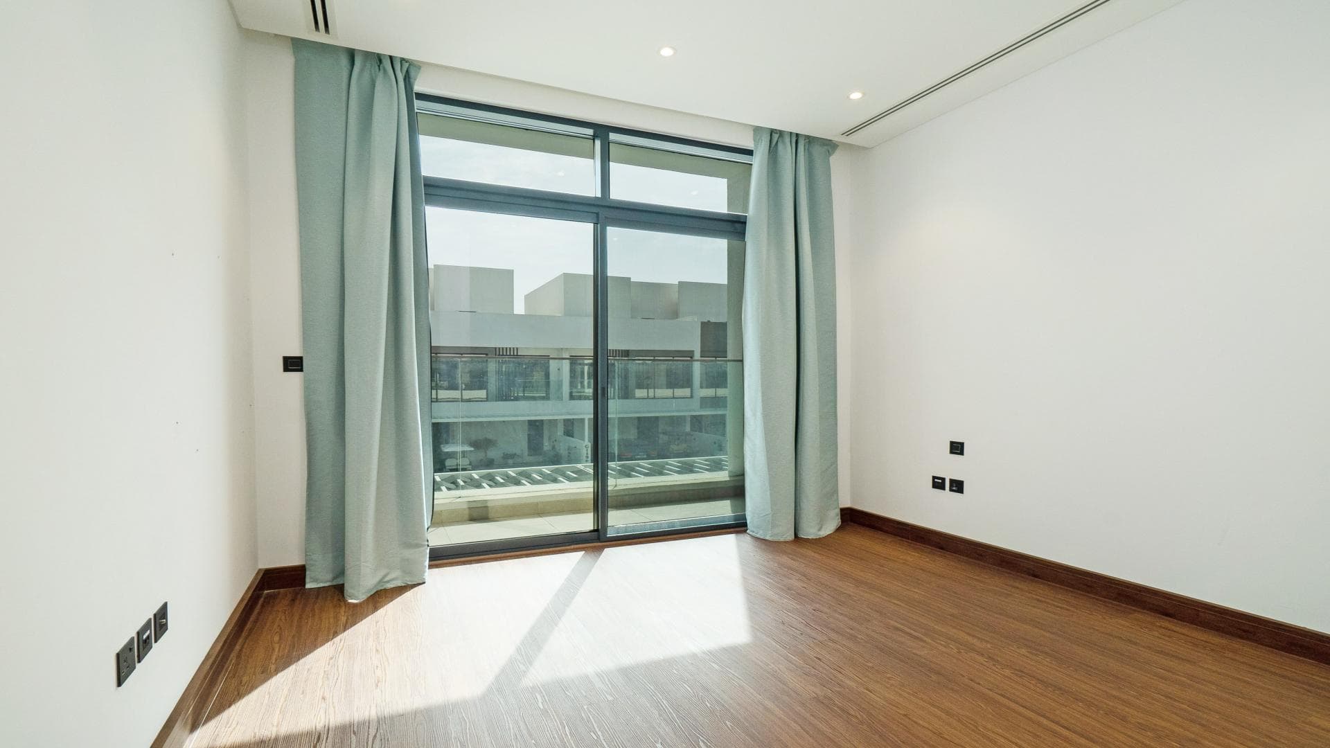 3 Bedroom Townhouse For Rent Jumeirah Luxury Lp17503 E45d72c3f7e3f00.jpg