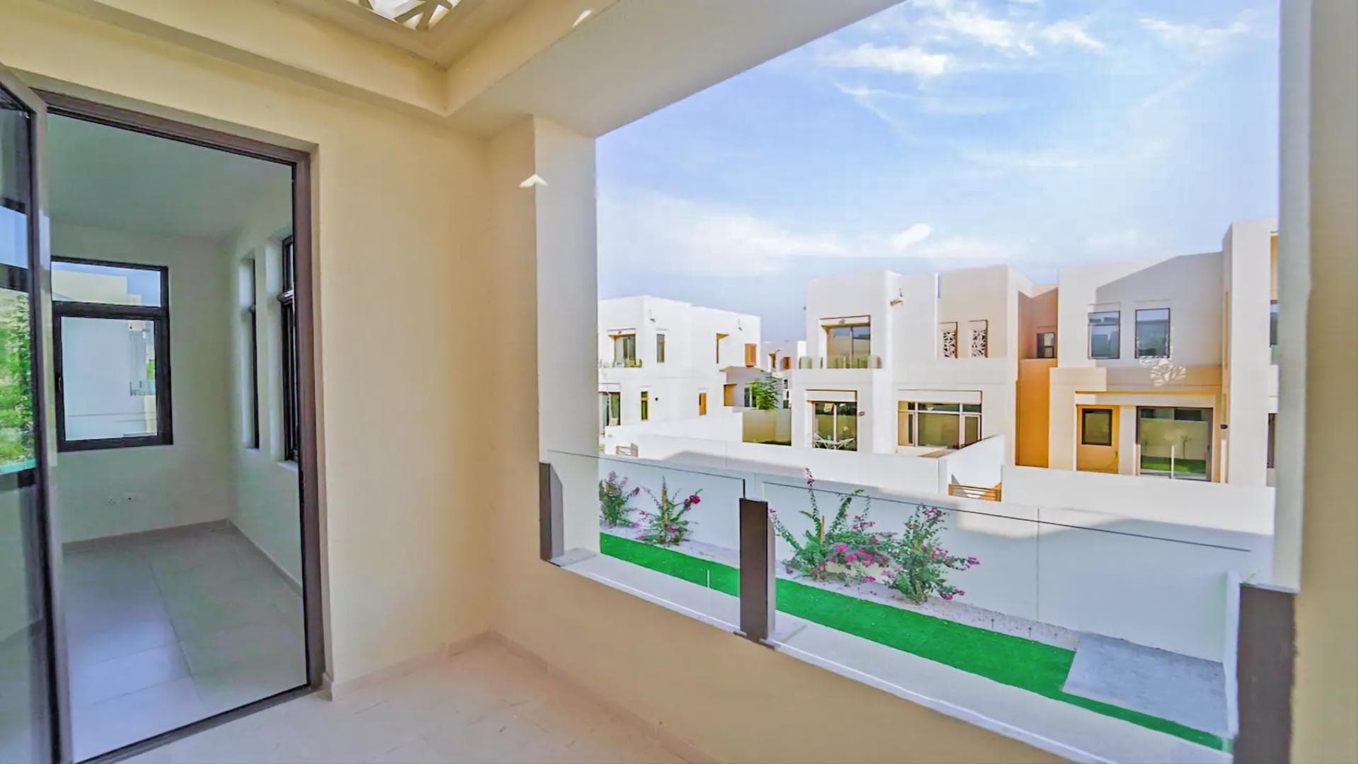 3 Bedroom Townhouse For Sale Mira Oasis Lp28083 251d87a2dd680000.jpg