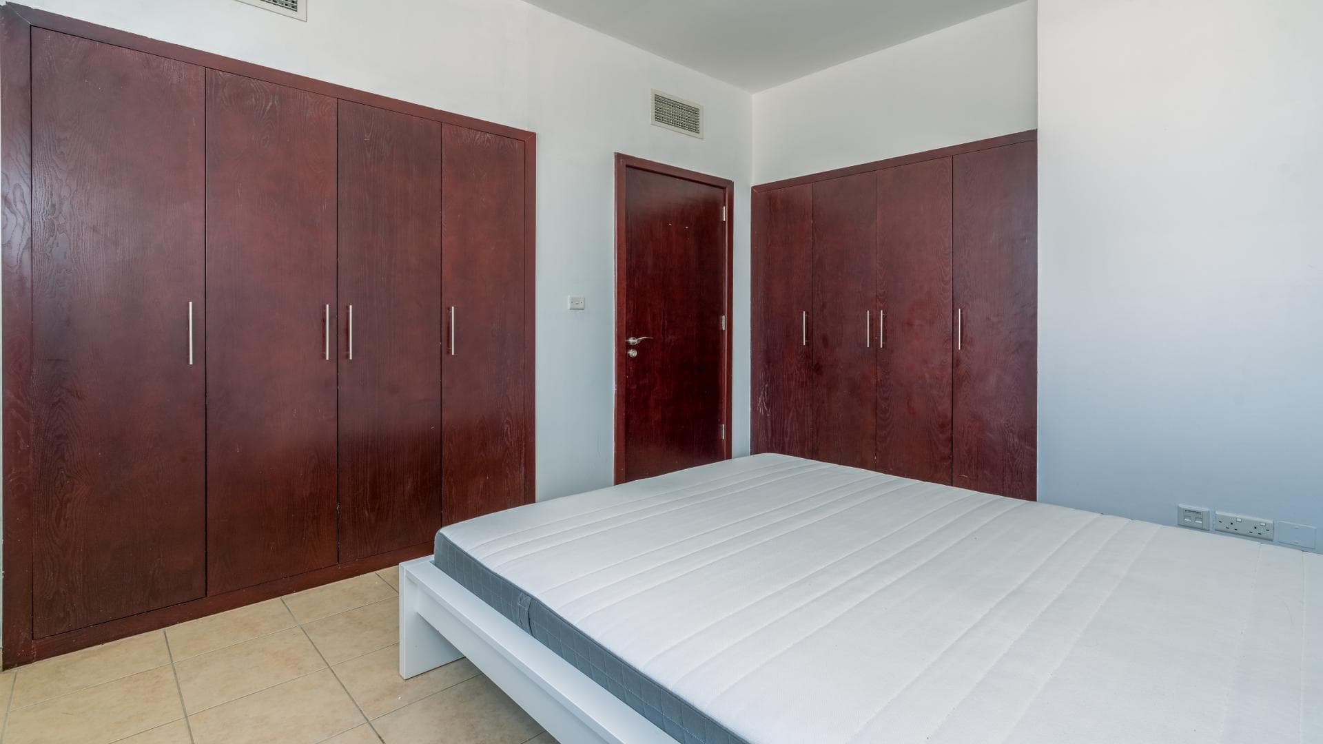 3 Bedroom Villa For Rent Al Reem Lp34712 276cfdf08ed95000.jpg