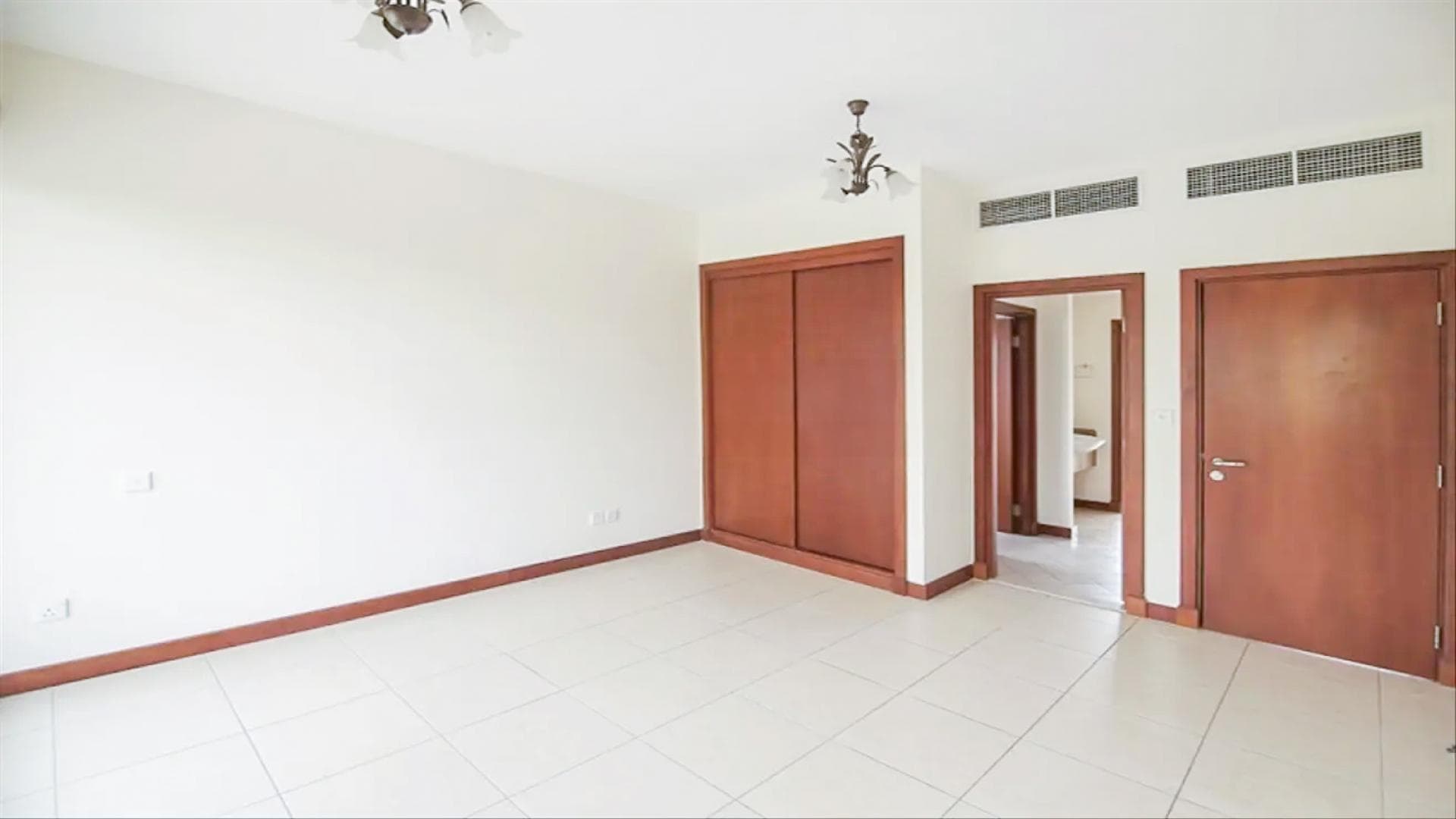 3 Bedroom Villa For Rent Al Seef Tower 3 Lp37184 2618e5ed2cbcd200.jpg