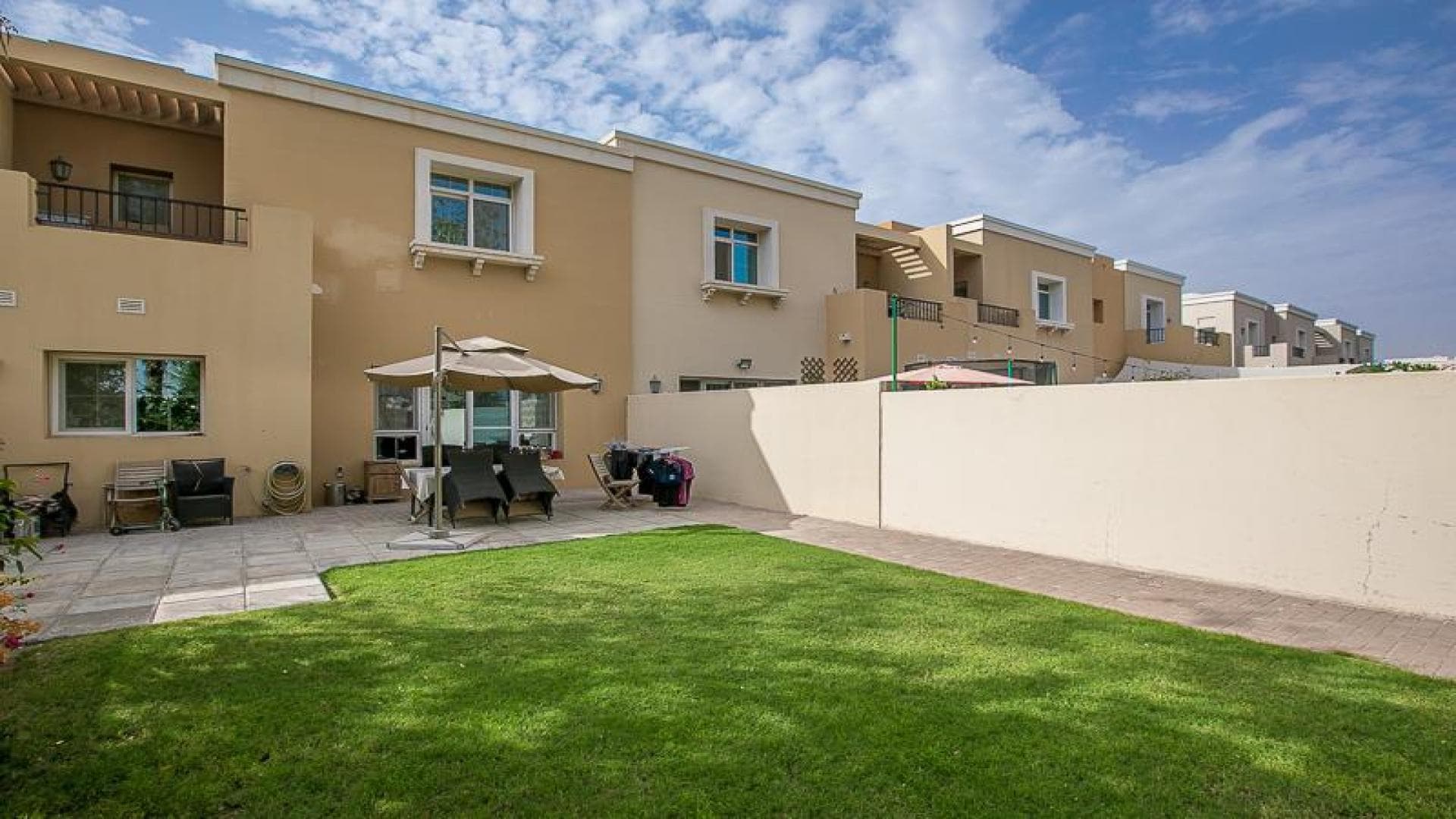 3 Bedroom Villa For Rent Jumeirah Business Centre 5 Lp35655 2843fe837b05bc00.jpeg