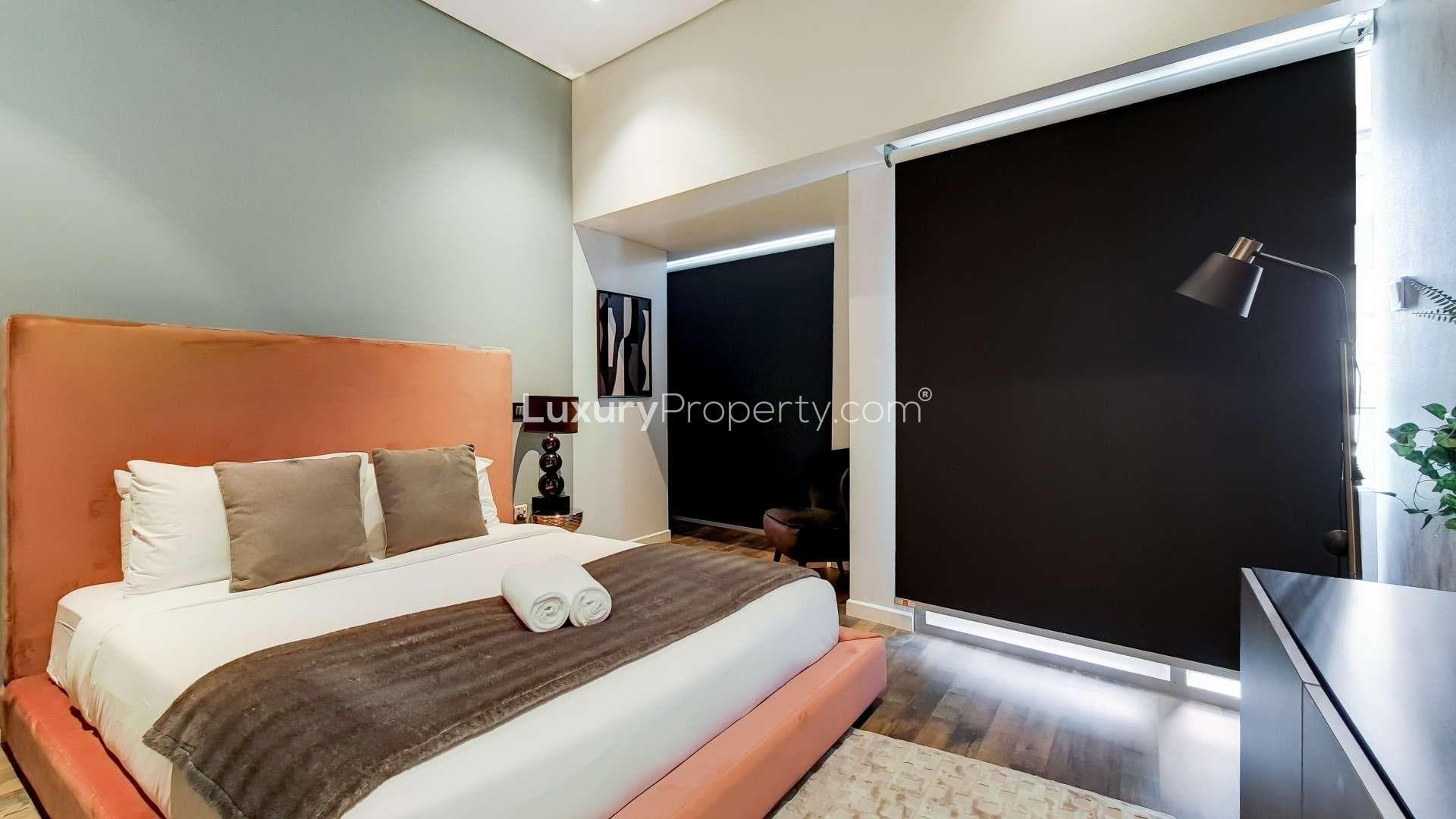 4 Bedroom Apartment For Short Term Cayan Tower Lp14299 256eba78861e7600.jpg