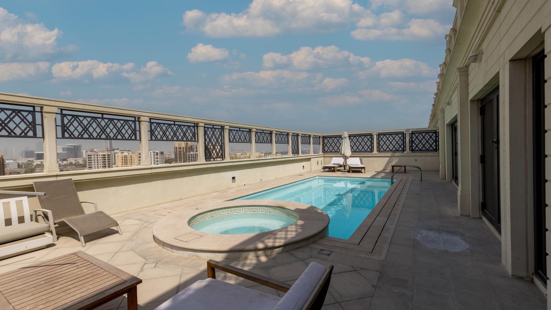 4 Bedroom Penthouse For Rent Palazzo Versace Lp14406 18a4d42747567e00.jpg