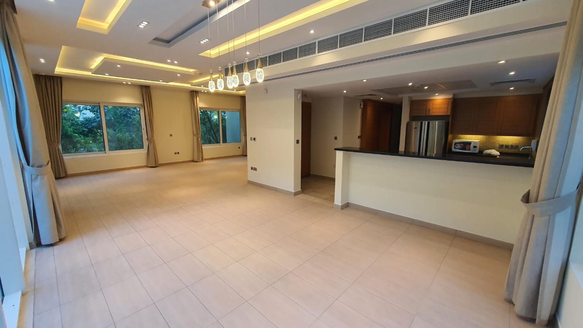 4 Bedroom Villa For Rent Jumeirah Business Centre 3 Lp38752 18db06a1fbb3dd00.jpg