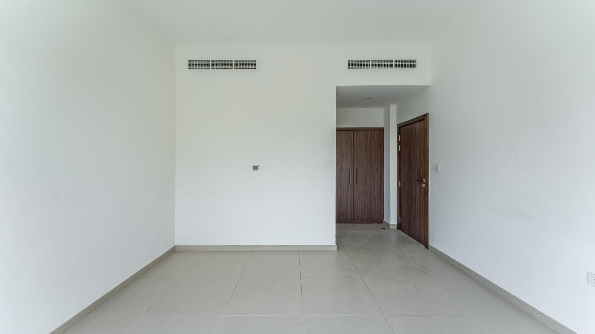 5 Bedroom Villa For Rent Al Kazim Tower 1 Lp17029 1da556b1e7ff3f00.jpg