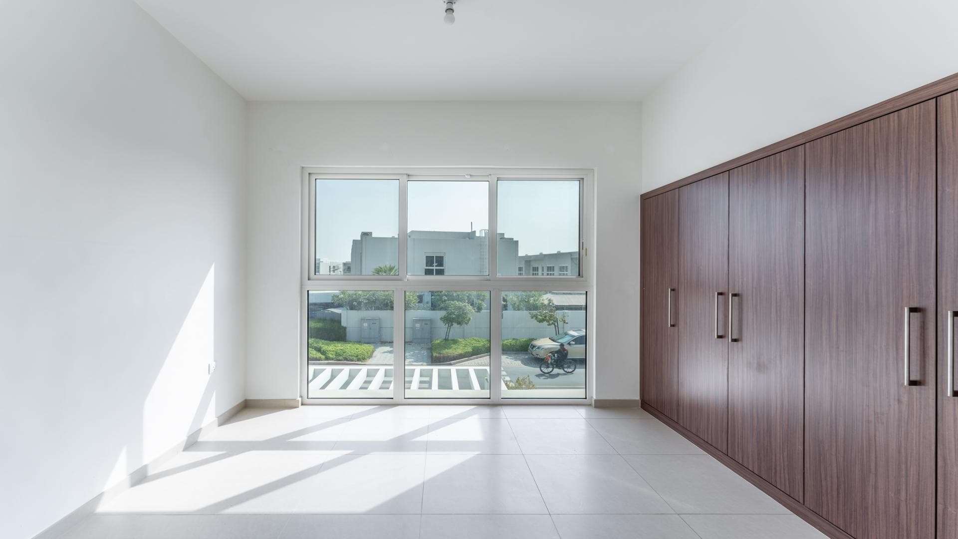 5 Bedroom Villa For Rent Al Kazim Tower 1 Lp17029 2a0ecfcdc1e30600.jpg