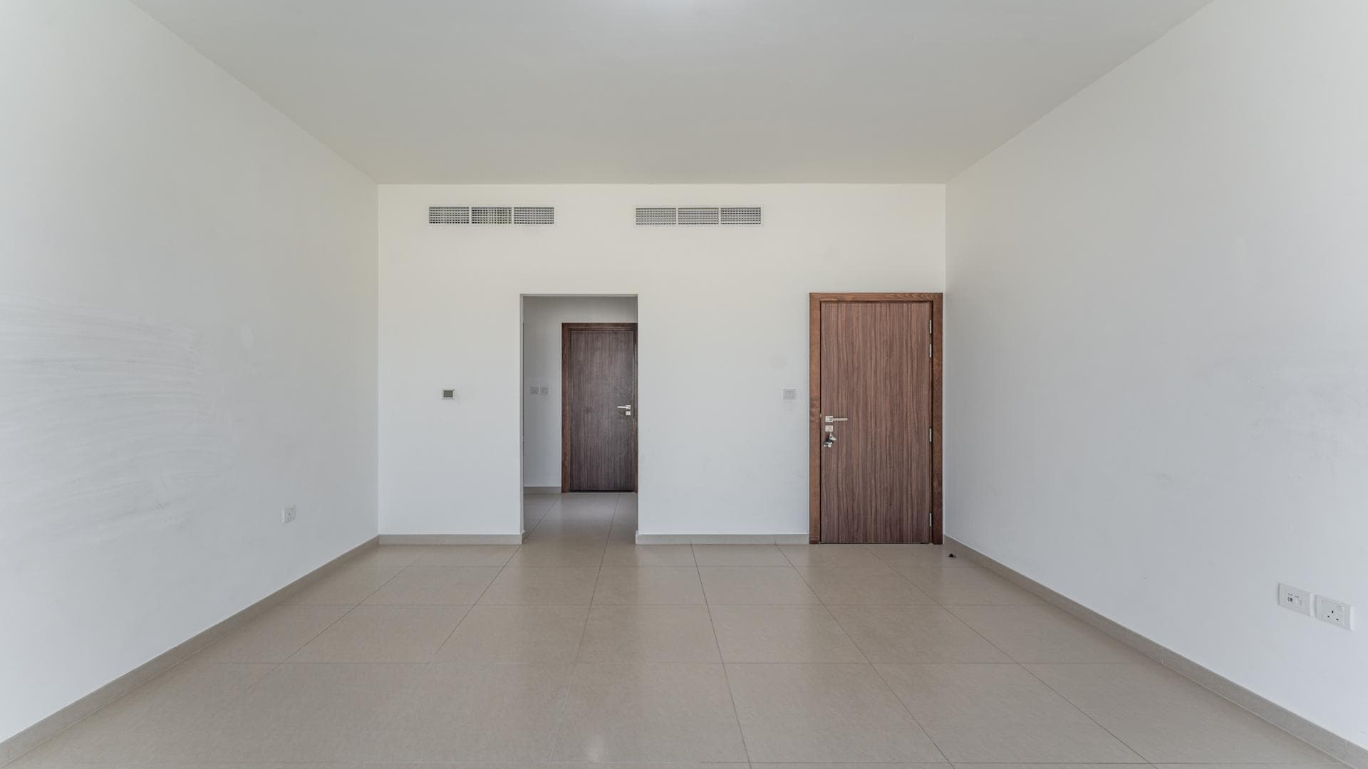 5 Bedroom Villa For Rent Al Kazim Tower 1 Lp17029 3112a4aec4e43e00.jpg