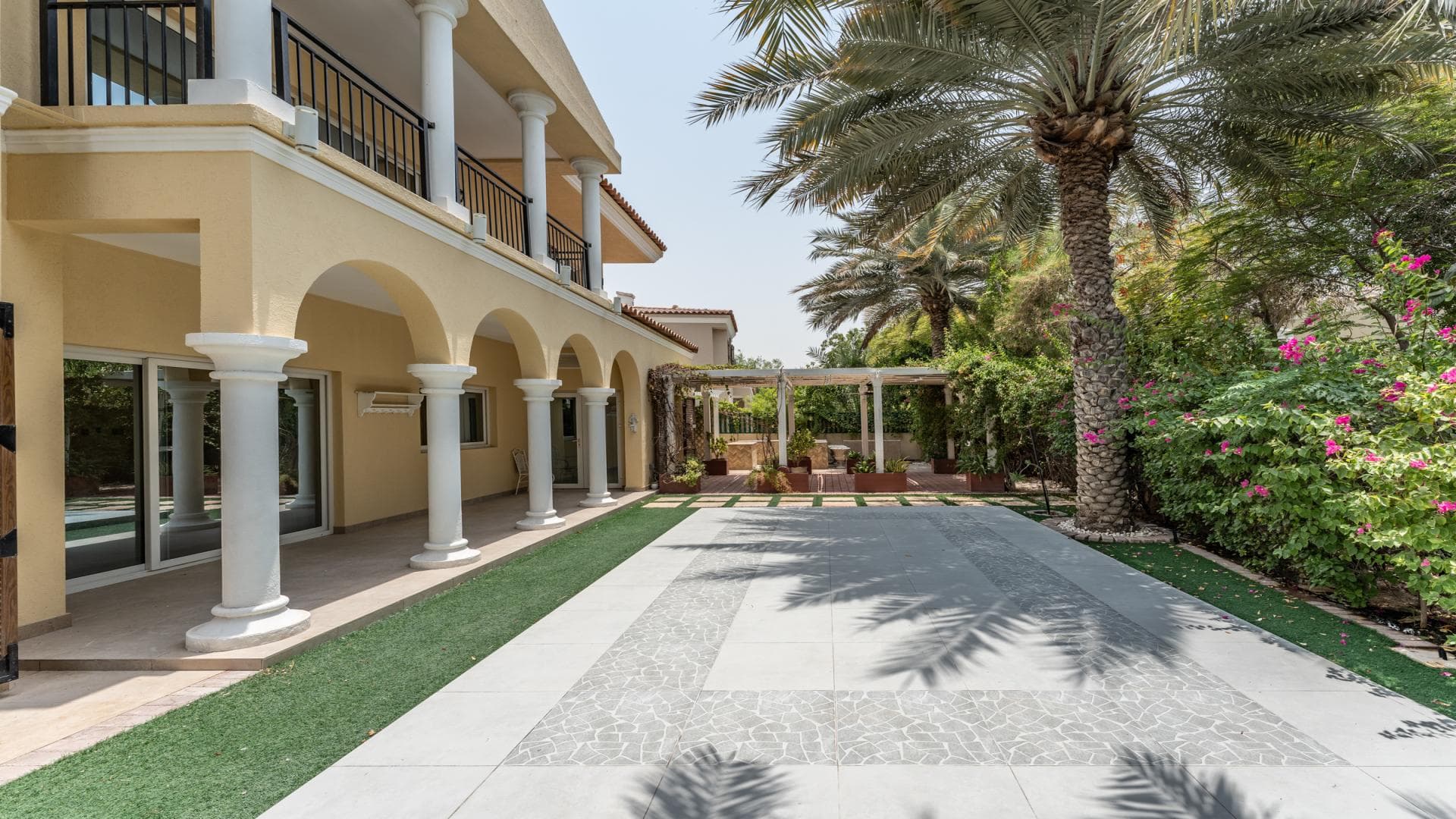 5 Bedroom Villa For Rent Al Thamam 36 Lp36037 26ca686837e2a400.jpg