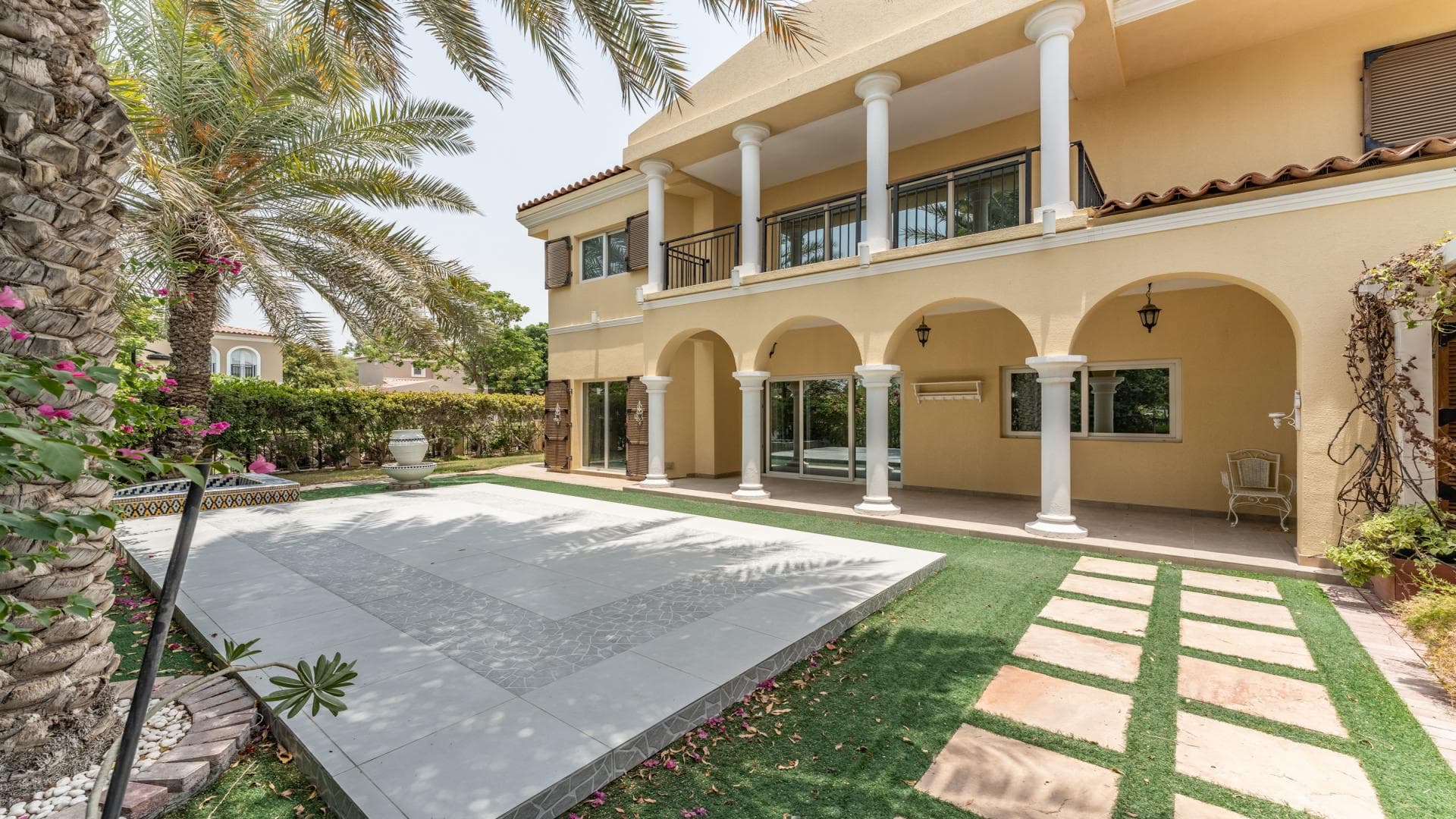 5 Bedroom Villa For Rent Al Thamam 36 Lp36037 3097a60e2f00a600.jpg