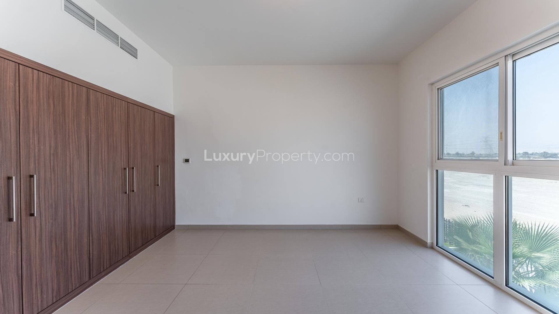 5 Bedroom Villa For Sale Al Kazim Tower 1 Lp37350 205a2ab3d76c4200.jpg