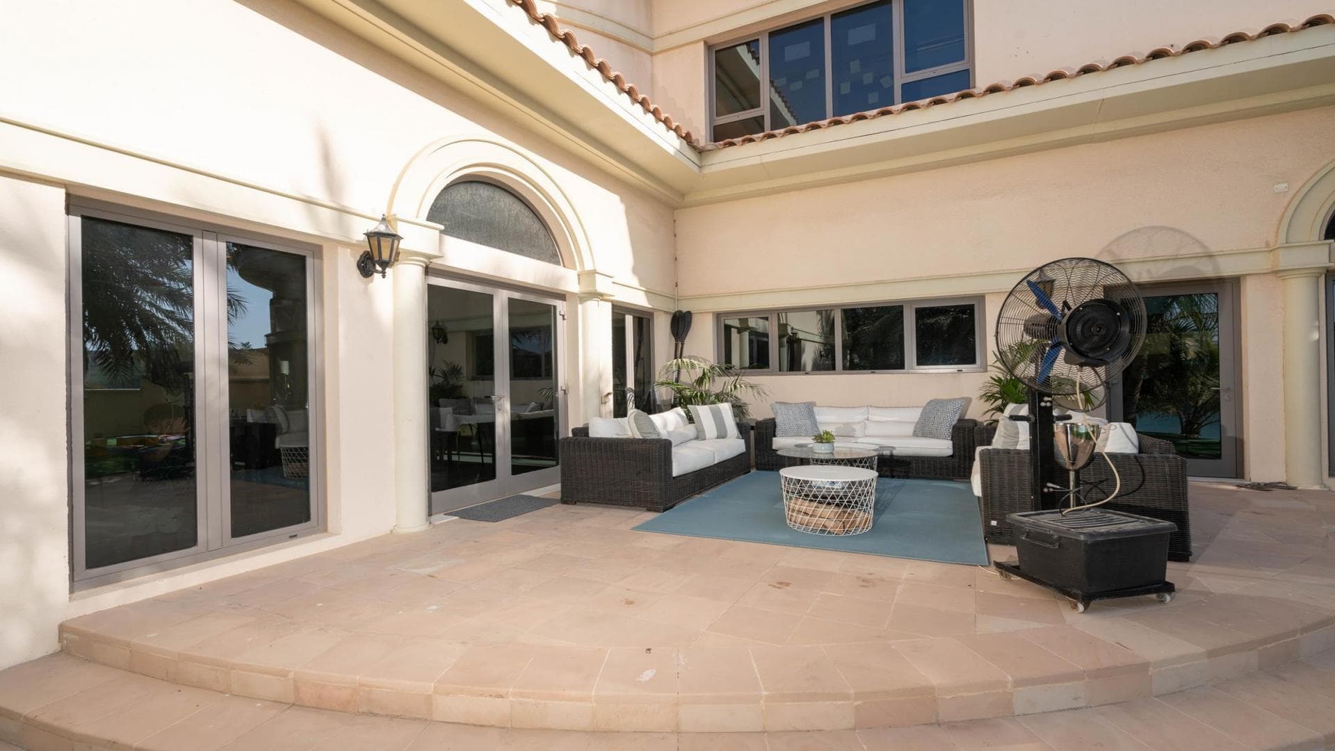 5 Bedroom Villa For Sale Al Reem 2 Lp21167 1bb7548276da2300.jpg