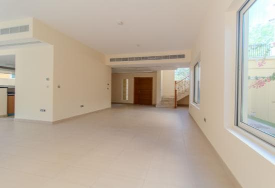 4 Bedroom Villa For Rent Jumeirah Business Centre 3 Lp38463 16f582648d54b800.jpg