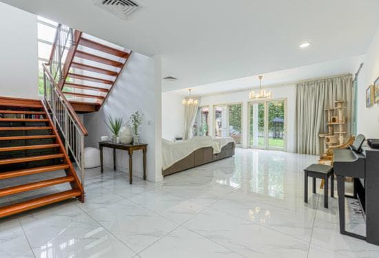 5 Bedroom Villa For Rent Al Seef Tower 3 Lp39737 127d6fee12c57700.jpg