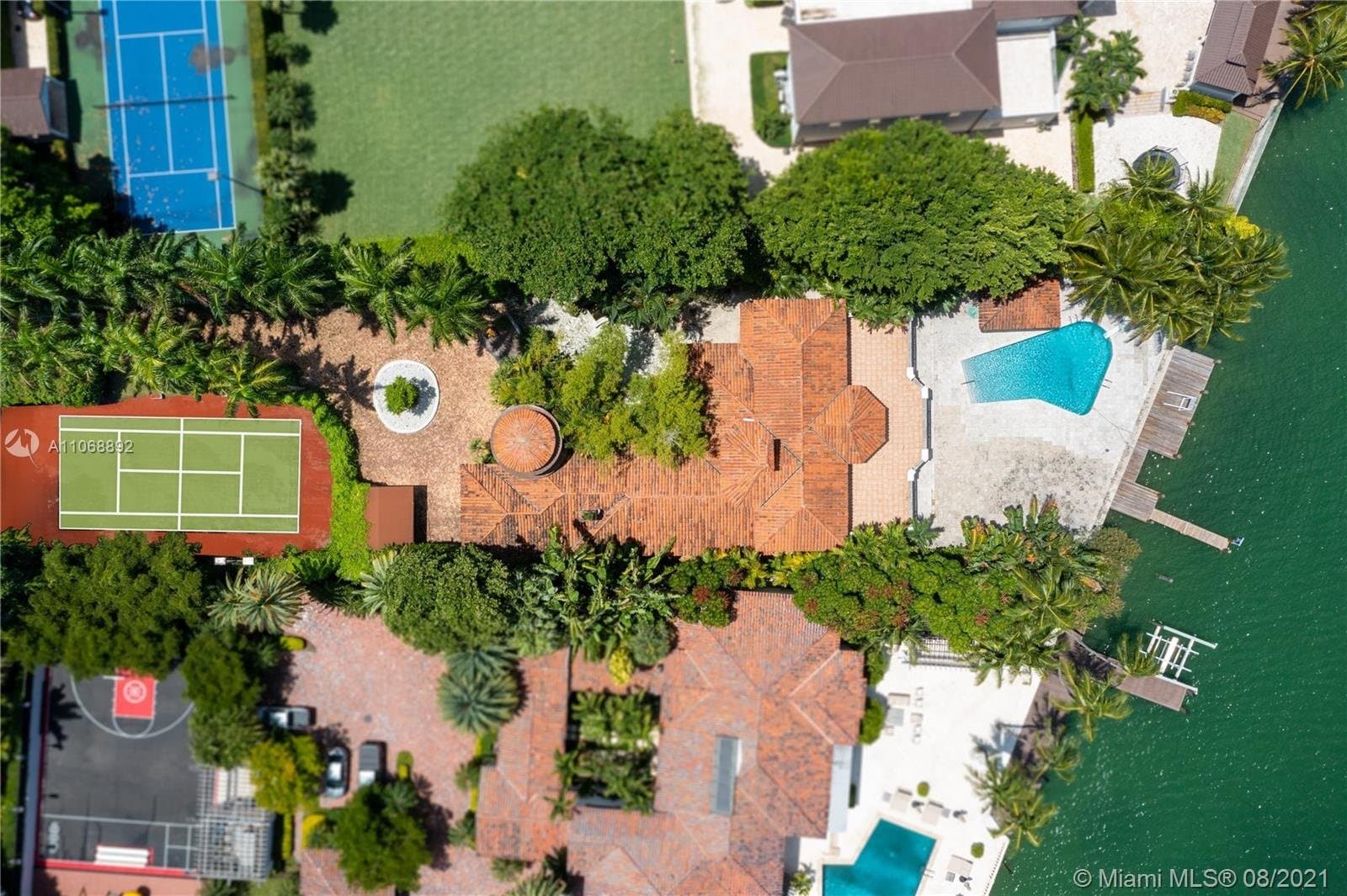   Bedroom Villa For Sale Miami Beach Lp09785 1b1f3cb8ada4500.jpg