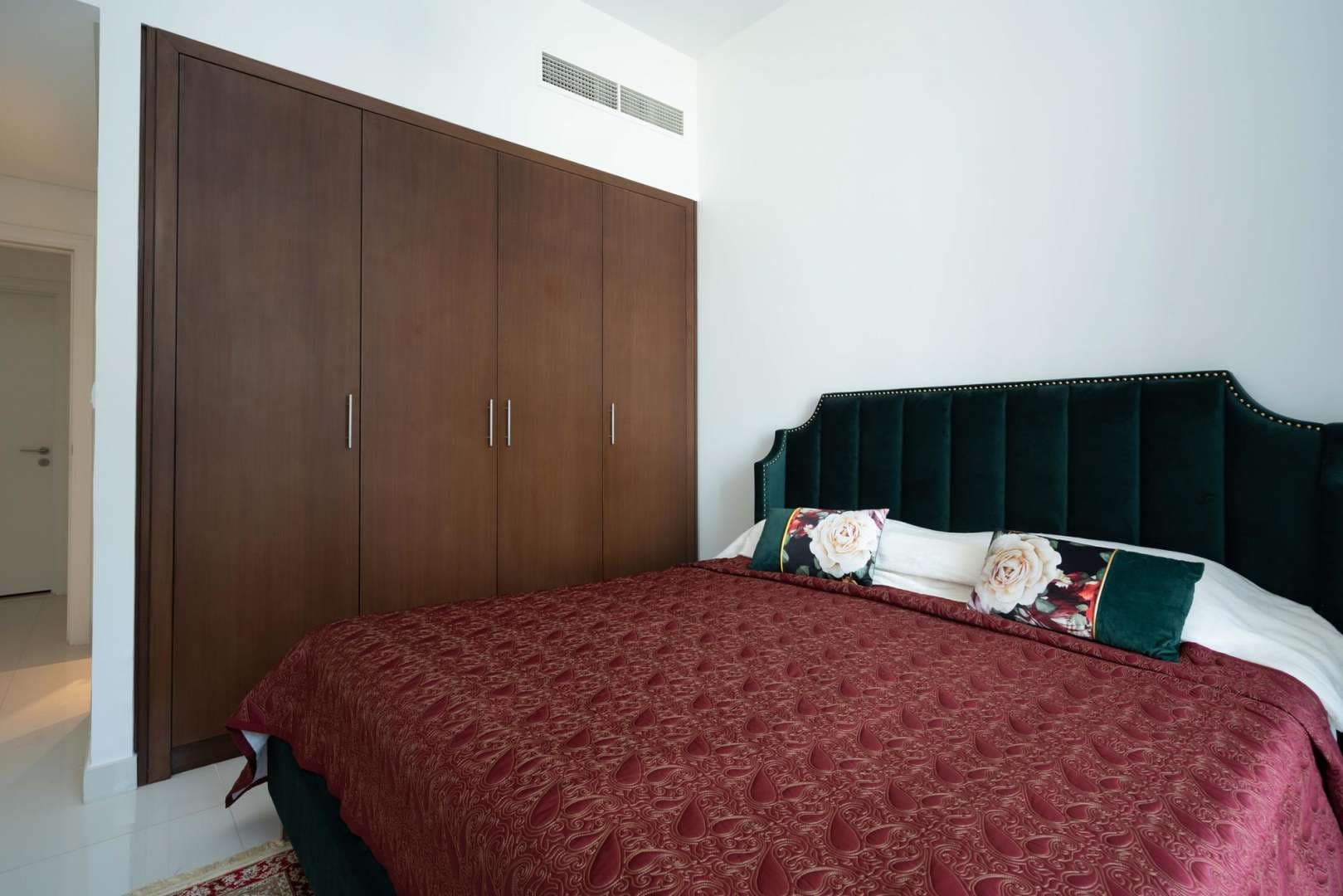 1 Bedroom Apartment For Rent Boulevard Crescent Lp05059 620b51e0f892b80.jpg