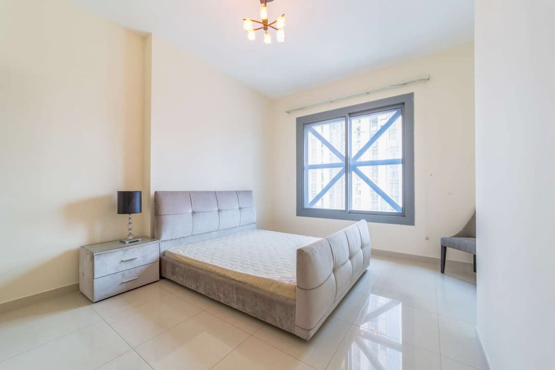 1 Bedroom Apartment For Rent Claren Tower Lp05109 25f8faefdfbb2200.jpg