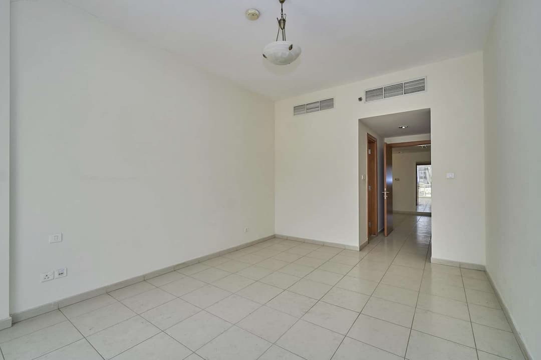 1 Bedroom Apartment For Rent Emirates Garden Lp06189 1b1fd080c9a9f100.jpg