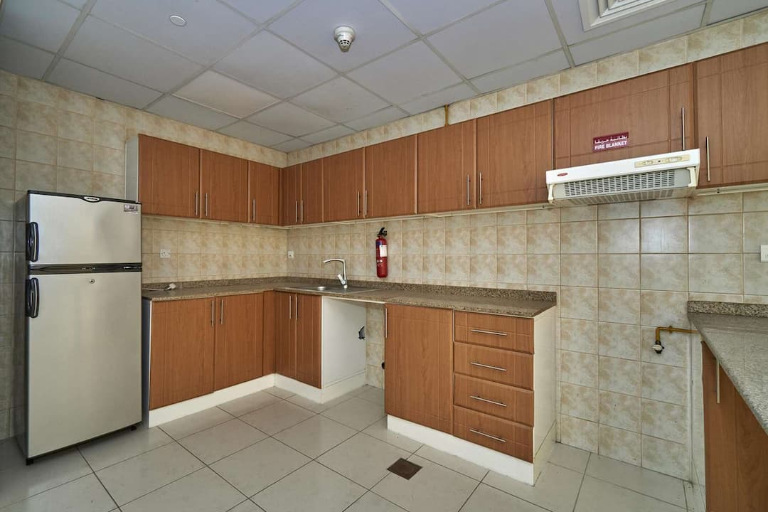 1 Bedroom Apartment For Rent Emirates Garden Lp06189 2364a01e35d08000.jpg