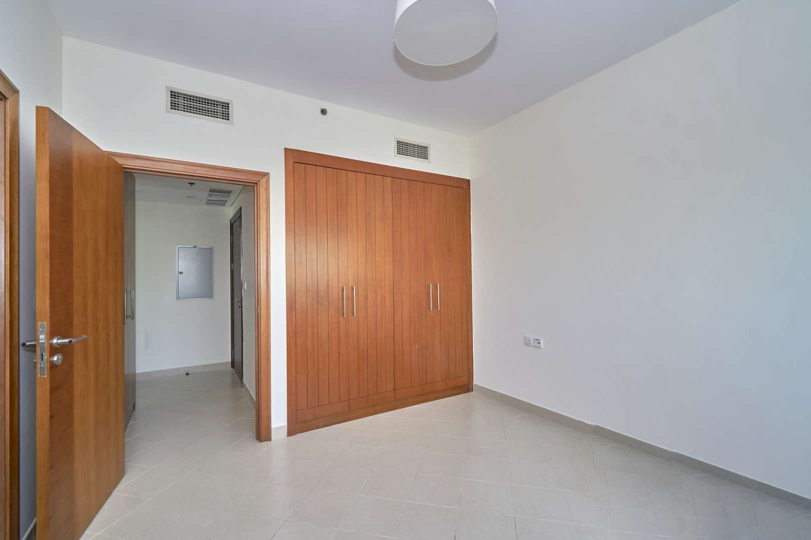 1 Bedroom Apartment For Rent Golf Towers Lp09053 15b27abacdf97700.jpg