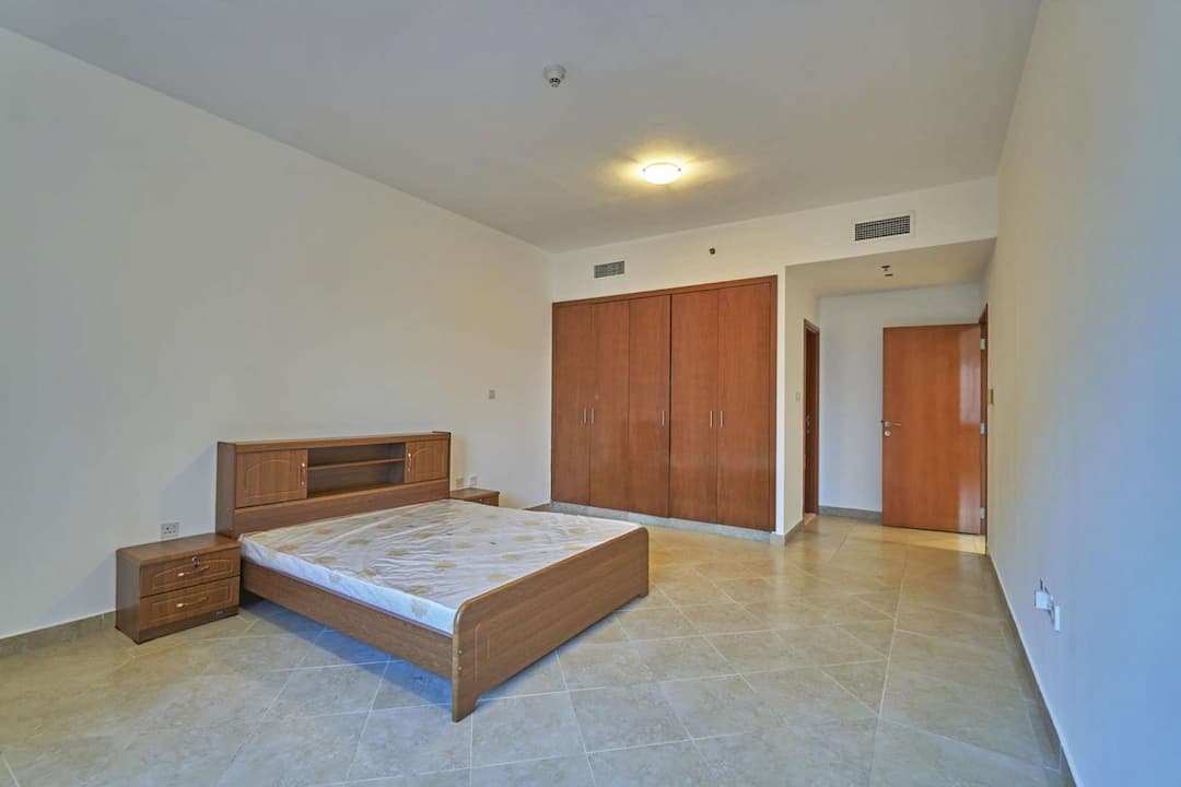 1 Bedroom Apartment For Rent Mag 218 Tower Lp05315 13ad8ebabc058800.jpg