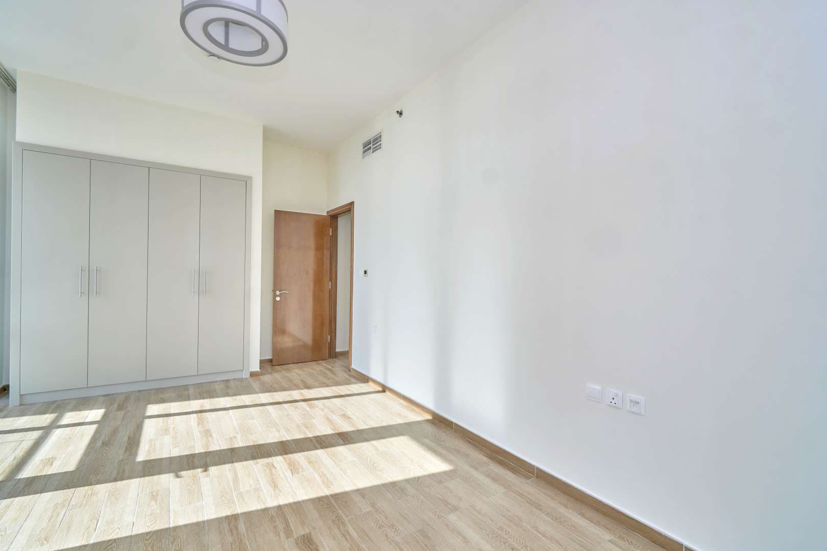 1 Bedroom Apartment For Rent Noora Tower  Al Habtoor City Lp10357 2e1db07ec5516800.jpg