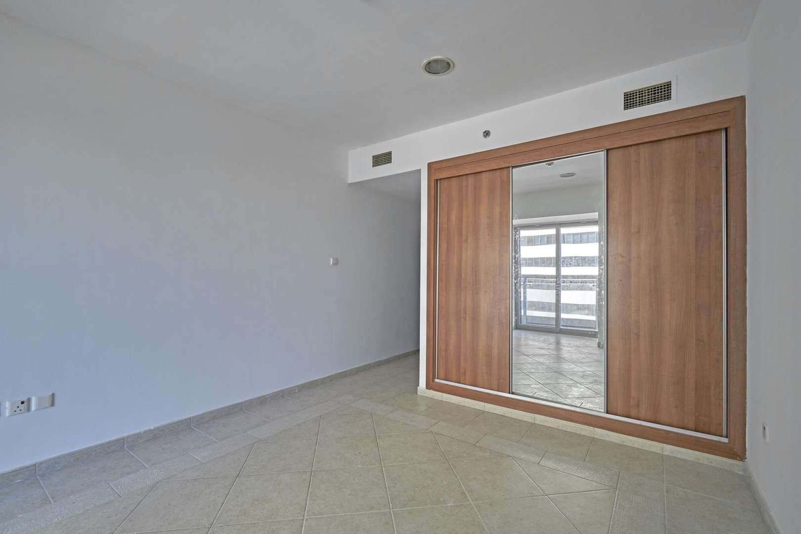 1 Bedroom Apartment For Rent Princess Tower Lp05641 72ad9abdbd94c00.jpg