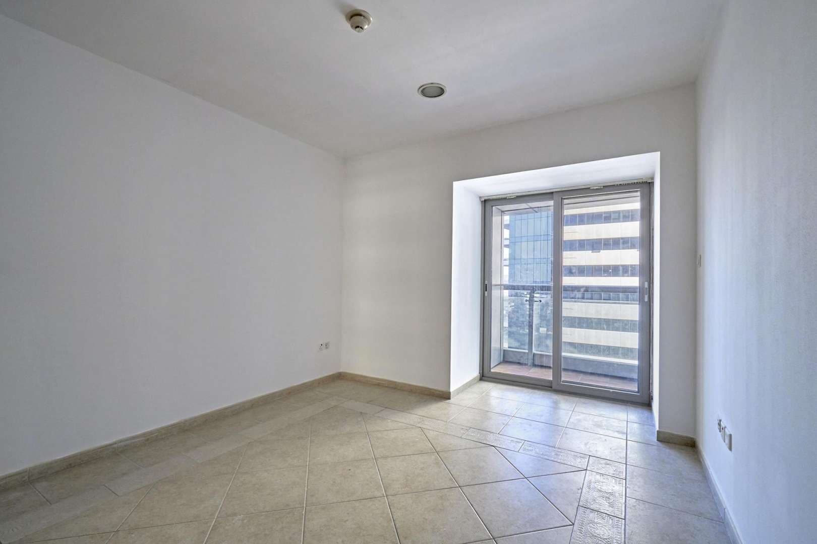1 Bedroom Apartment For Rent Princess Tower Lp05742 226a484cd2f91000.jpg