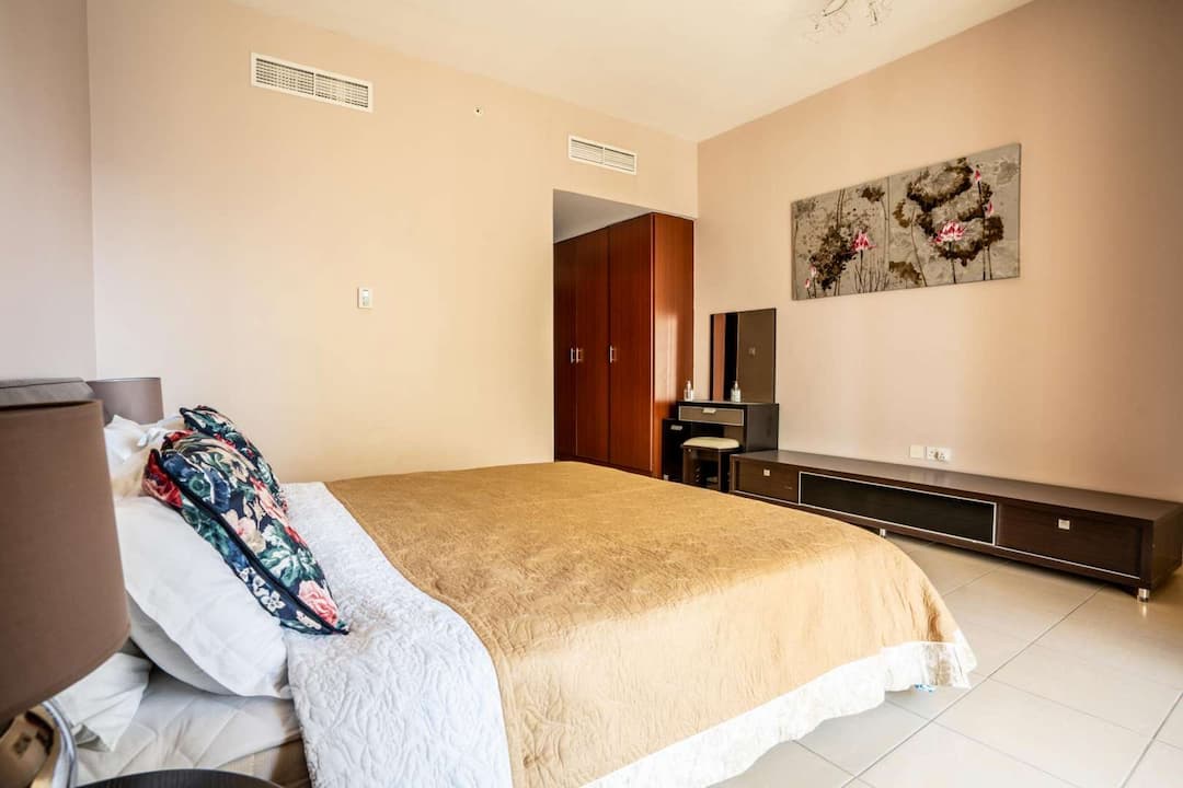 1 Bedroom Apartment For Rent Sadaf Lp06032 248a0d5ad9e78200.jpg