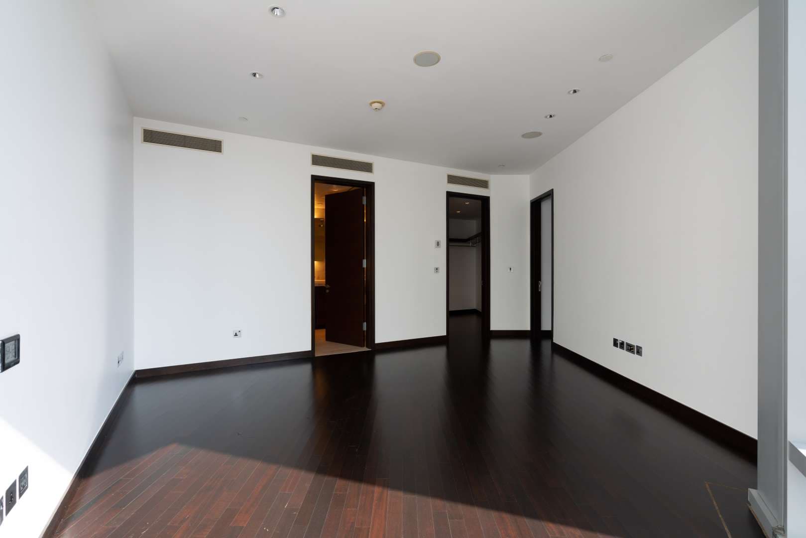 1 Bedroom Apartment For Sale Burj Khalifa Lp05556 2635cf12d3ff0c00.jpg