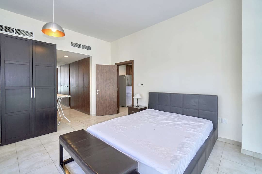 1 Bedroom Apartment For Sale The Executive Tower Lp09006 186d27893efd5a00.jpg