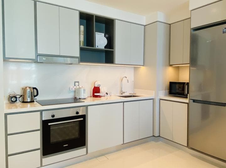 1 Bedroom Apartment For Short Term Emaar Beachfront Lp11492 2eff89afc7bda200.jpg